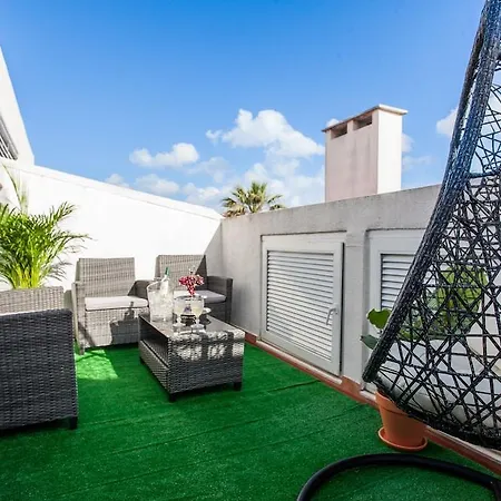 Liberty Penthouse Three-bedroom - By Lu Holidays