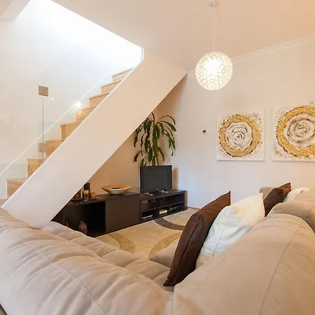 Liberty Penthouse Three-bedroom - By Lu Holidays * Lisbon